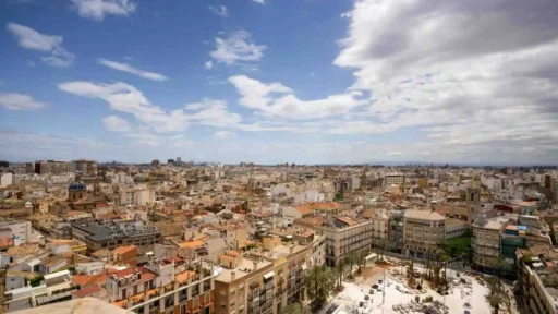 Vy över Valencia - läs om 10 sevärdheter i Valencia